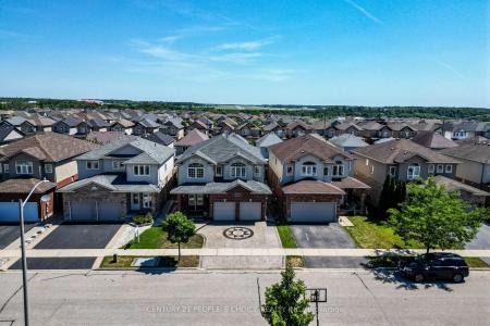946 PEBBLECREEK COURT N, Kitchener, Ontario N2A 0C5, Kanada