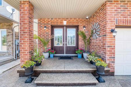 946 PEBBLECREEK COURT N, Kitchener, Ontario N2A 0C5, Kanada