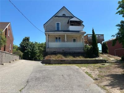 134 LANCASTER STREET W, Kitchener, 온타리오주 N2H 4T6, 캐나다