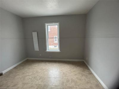 134 LANCASTER STREET W, Kitchener, 온타리오주 N2H 4T6, 캐나다