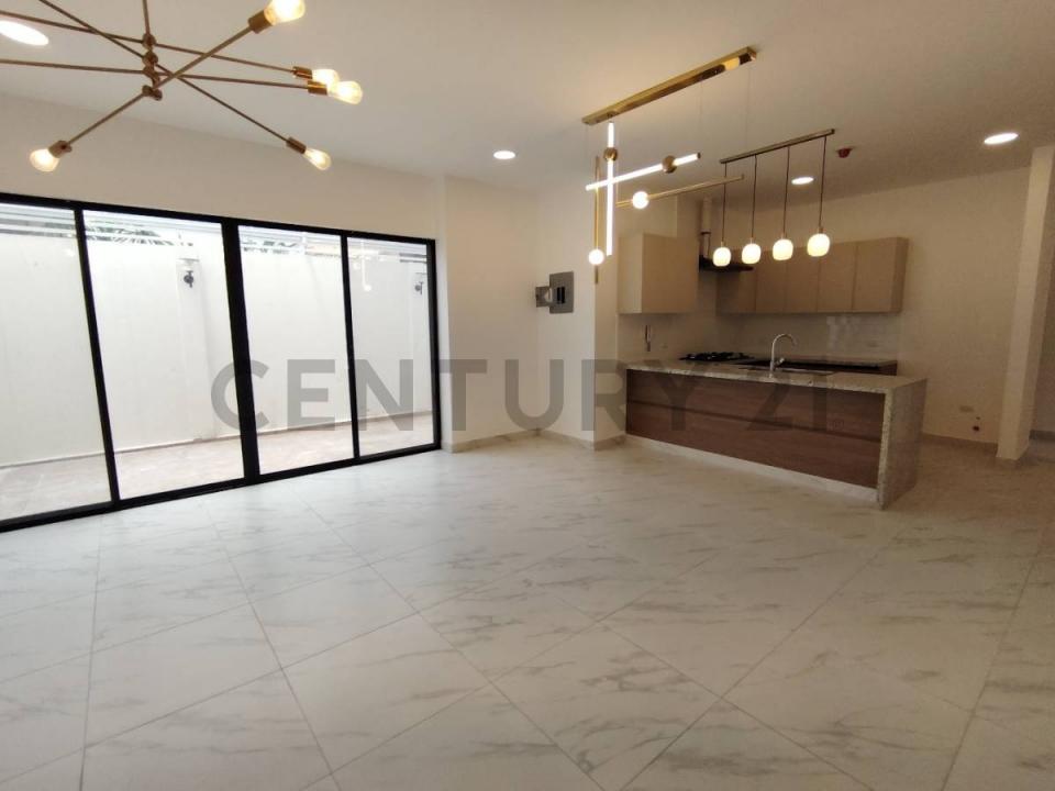 Km 2.5 Vía Samborondón, Urbanización Riverside SN, Guayaquil, Guayas 00001, Ecuador