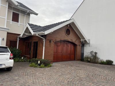 Parish Robertson 300, Esteban Echeverría, GBA Sur 1842, Argentina