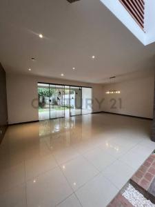 Av. Pirai, 5 Anillo, calle 10 5085, Oeste, Santa Cruz 00001, Bolívia