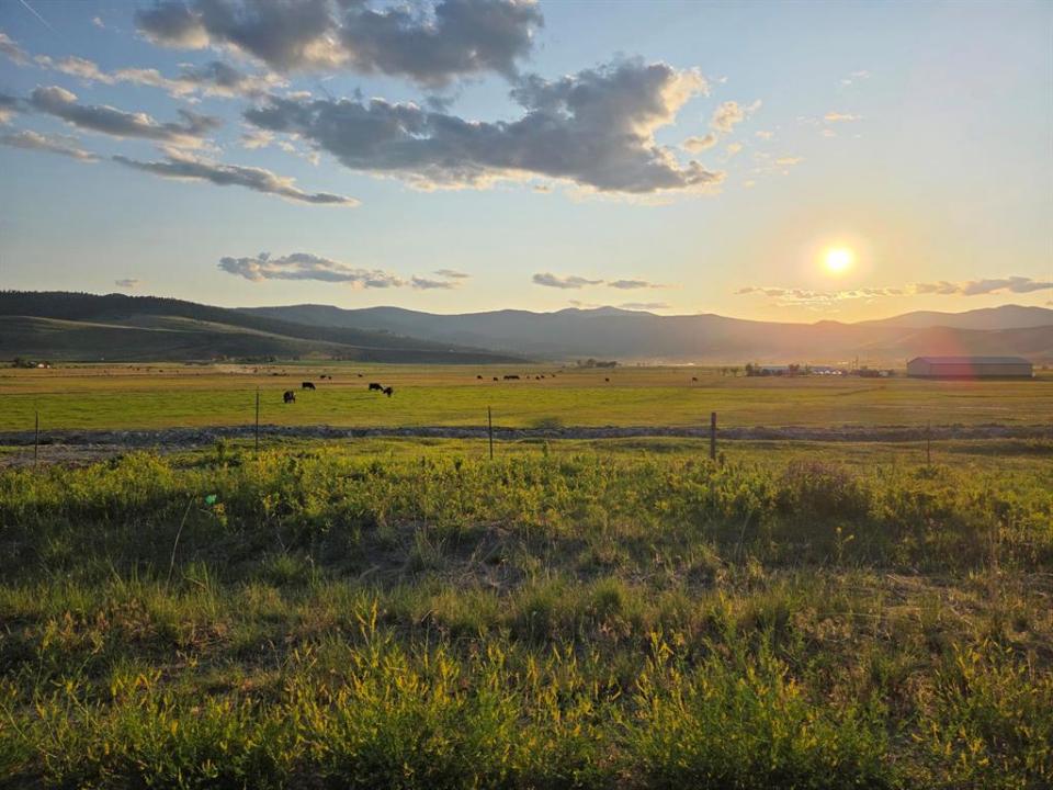 NHN Fox Road, Hot Springs, 蒙大拿州 59845, 美國