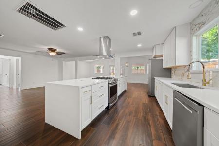 4811 Savorey LN, Austin, Texas 78744, Estados Unidos