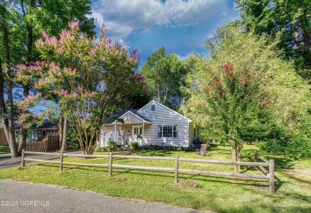 61 Adamston Drive, Costruiti In Mattoni, New Jersey 08723, Stati Uniti