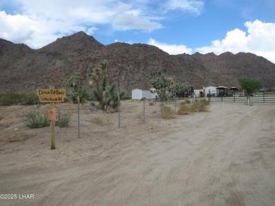 11964 S Nolan Rd, Yucca, Arizona 86438, USA