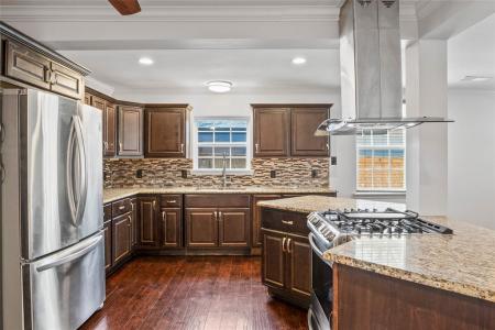 3338 Falls Drive, Dallas, Texas 75211