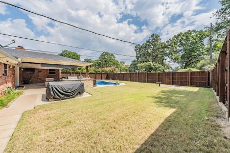 833 W. Cheryl Ave, Hurst, Texas 76053, États-Unis