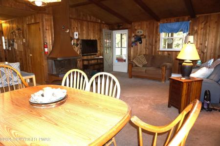 264 Selig Road, Pocono Lake, Pennsylvania 18347, HOA KỲ