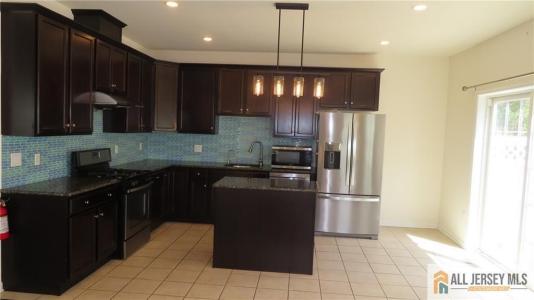 49 Campbell Street, South Plainfield, نيو جيرسي 07080, الولايات المتحدة