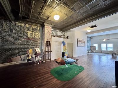 2 W SIDE Square, Macomb, Illinois 61455, HOA KỲ