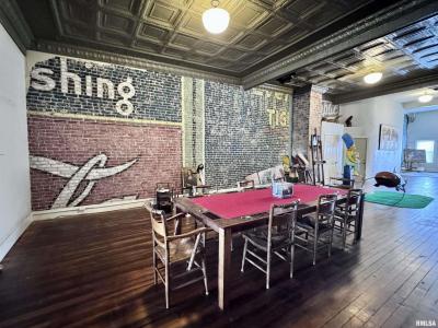 2 W SIDE Square, Macomb, Illinois 61455, HOA KỲ