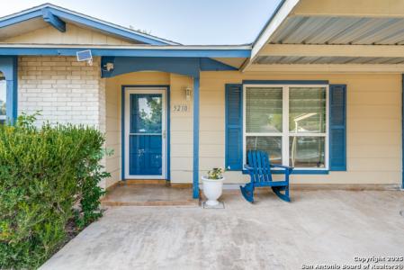 5210 Foxcross, Kirby, Texas 78219, USA