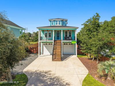 604 E Yacht Drive, Oak Island, North Carolina 28465, USA