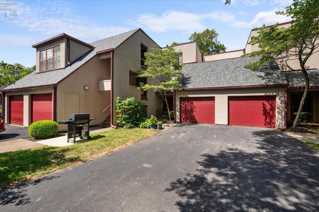 4395 Marin Woods #C, Port Clinton, Ohio 43452