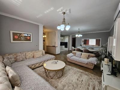 Kamez Qender, Tirana, Albânia