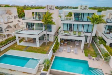 Glamourous Lagoonfront Point Pirouette Villa For Sale, Point Pirouette, Sint Maarten