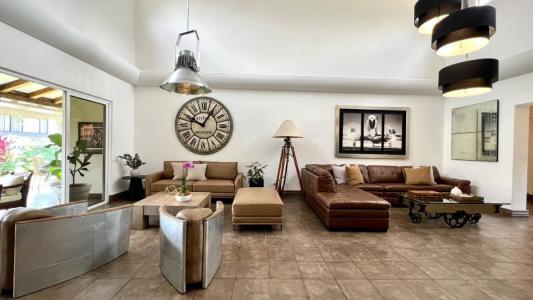 hacienda real , Piedades Santa Ana, San José 00001, Costa Rica