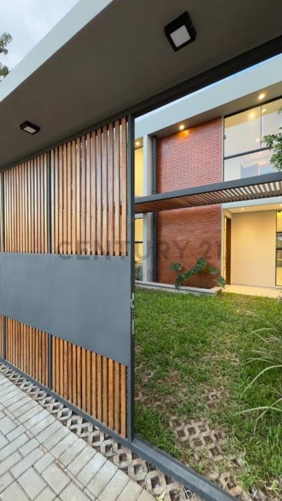 SAUCE Y ROSA GONZALES , Luque, Central 110901, Paraguai