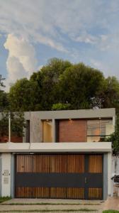 SAUCE Y ROSA GONZALES , Luque, Central 110901, Paraguai