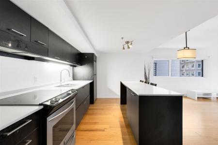 350  Boul. De Maisonneuve O., Montréal (Ville-Marie), Quebec H3A 0B4, Canada