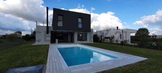 los Robles 5901, Ezeiza, GBA Sur 00001, Argentina