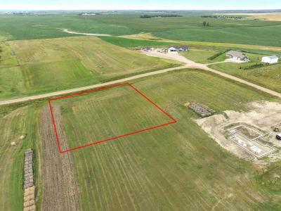 700 NE 83rd St., Minot, ND 68703, USA