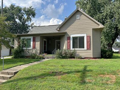 902 Center Street, Washington, Indiana 47501, USA