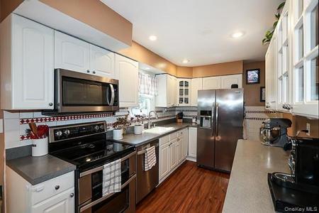 310 Fir Grove, Ronkonkoma, نيويورك 11779, الولايات المتحدة