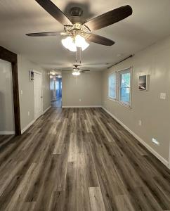 131 Mcvay Street, Crane, 印第安纳州 47522, 美国