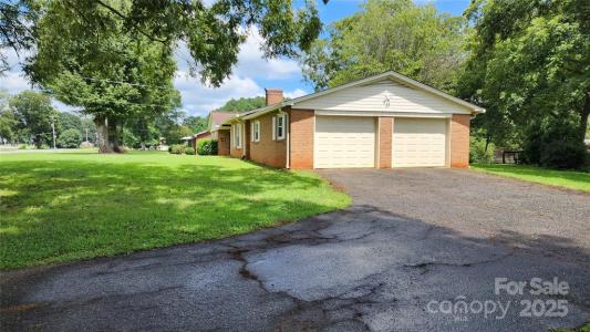 5826 St. Peters Church Road, Conover, North Carolina 28613, Stati Uniti