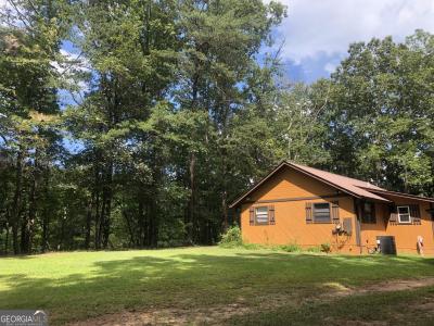 111 On Golden Pond Dr., Clarkesville, Georgia 30523