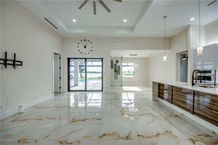 607 SW 18th Court, Cape Coral, Flórida 33991, Estados Unidos