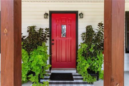 241 Fox Run, Loganville, Georgia 30052