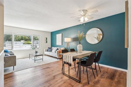 6750 School Street 206, Windsor Heights, Iowa 50324, USA