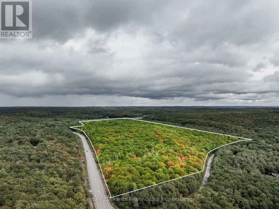 17812 HIGHWAY 35, Algonquin Highlands (stanhope), Ontario K0M 1S0, Canadá