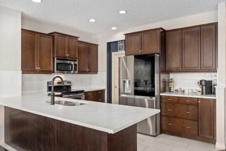 112 SUNSET VIEW, Cochrane, Alberta T4C 0E8, Canada