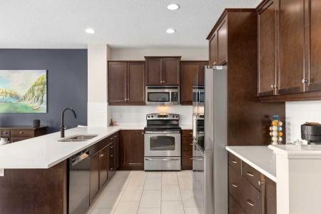 112 SUNSET VIEW, Cochrane, Alberta T4C 0E8, Canada