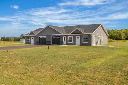 8 SYDNEY WAY, Mermaid, Ilha De Prince Edward C1B 4M4, Canadá