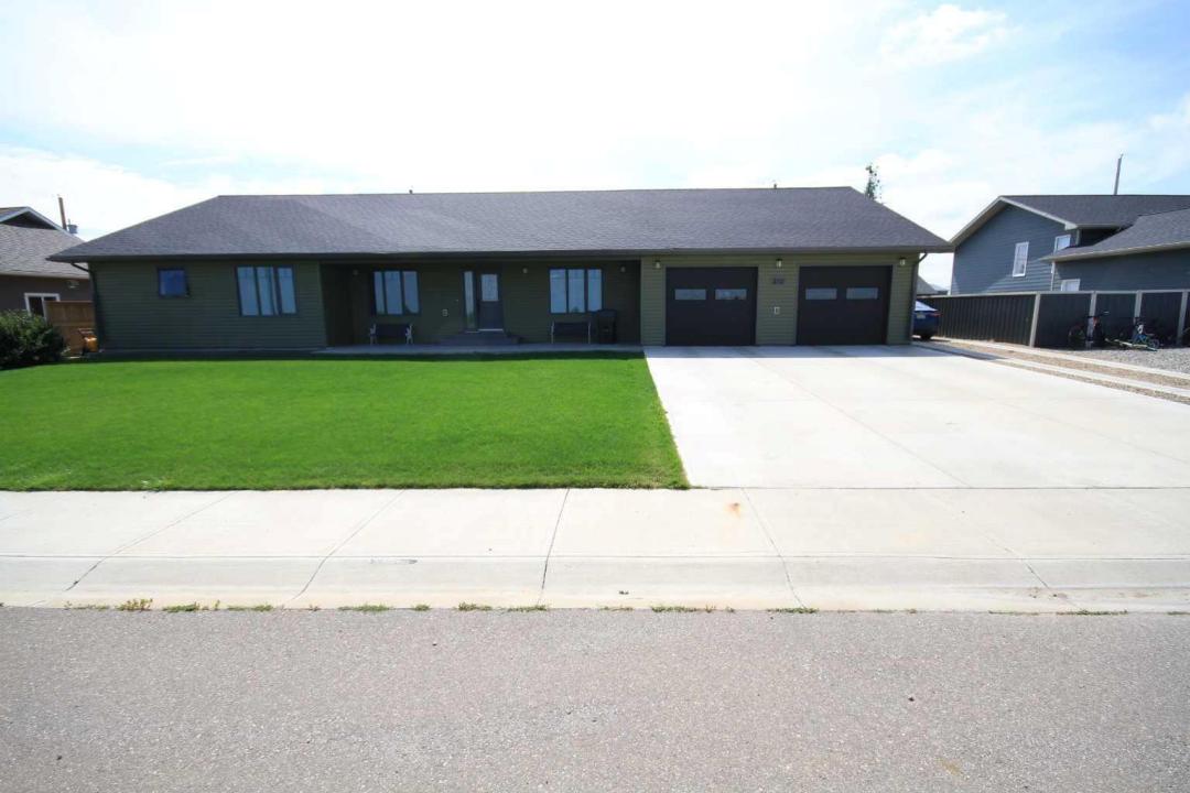 212 3 STREET N, Grassy Lake, Alberta T0K 0Z0, Canada