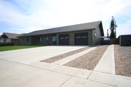 212 3 STREET N, Grassy Lake, Alberta T0K 0Z0, Canada