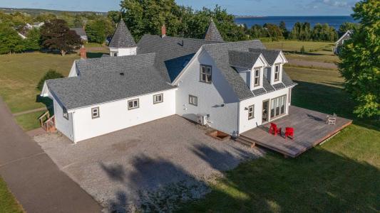 31 / 33 NELSON STREET, Victoria, Île-du-Prince-Édouard C0A 1J0, Canada