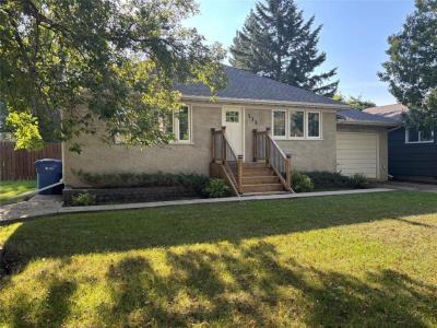 222 BROADWAY AVENUE, Killarney, Manitoba R0K 1G0, CANADÁ