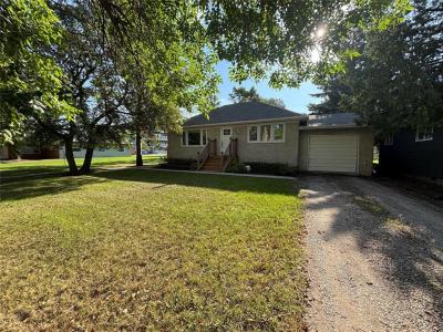 222 BROADWAY AVENUE, Killarney, 馬尼托巴 R0K 1G0, 加拿大