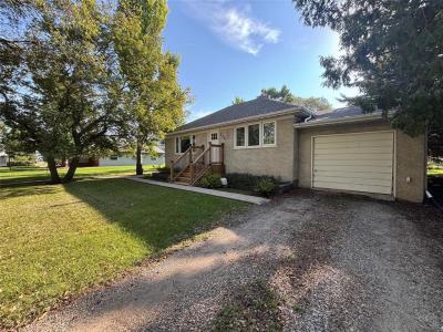 222 BROADWAY AVENUE, Killarney, 馬尼托巴 R0K 1G0, 加拿大