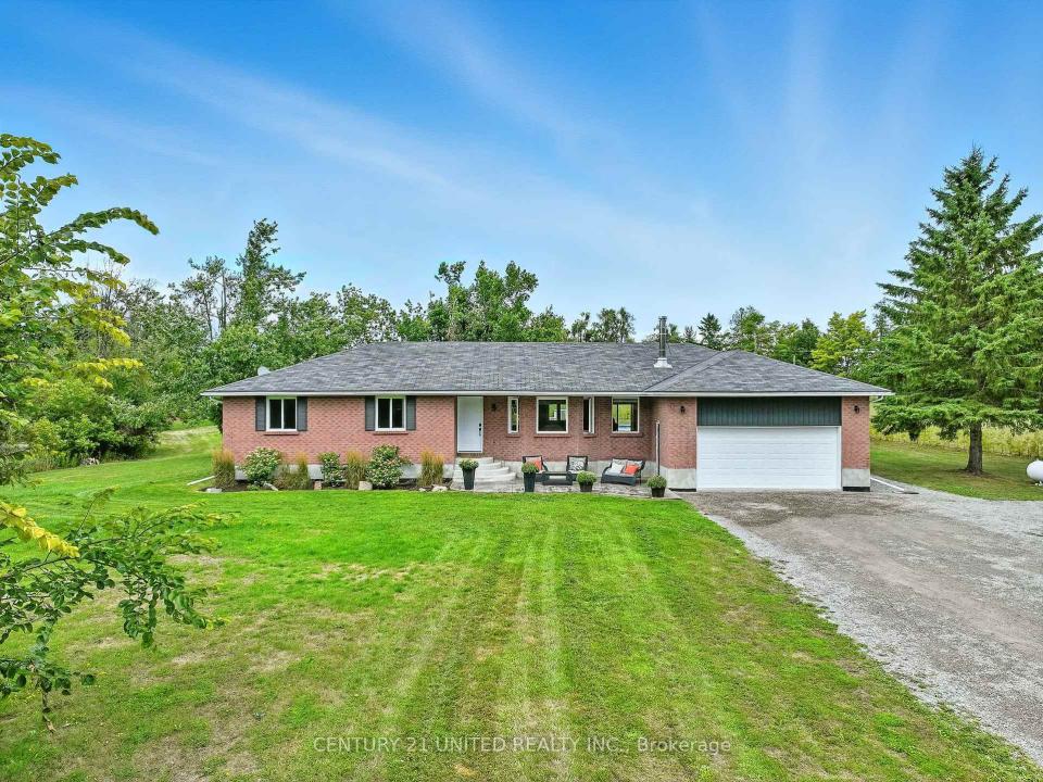 2038 HILLIARD STREET, Selwyn, Ontario K9J 6X2, Canada