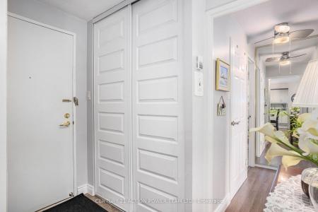 915 ELMSMERE ROAD, Beacon Hill North - South And Area, Ontario K1J 8H8, Canadá