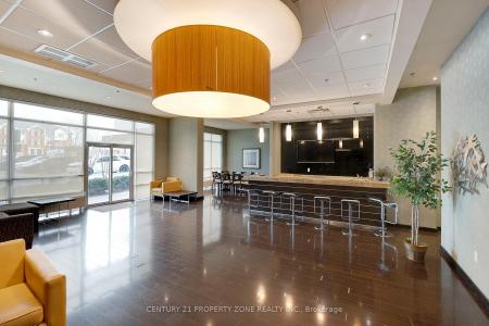 215 QUEEN STREET E, Brampton, Ontario L6W 0A9, Kanada