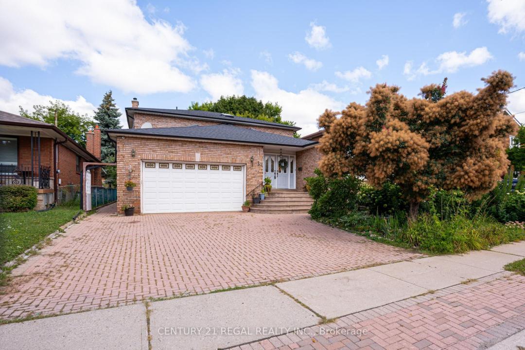 52 RANEE AVENUE, Toronto, Ontario M6A 1M9, Canada